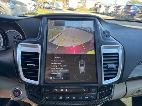 Used 2017 Honda Accord Touring image 28