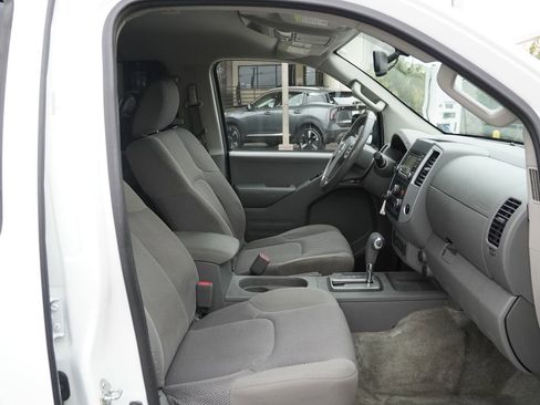 Used 2016 Nissan Frontier SV w/ SV Value Truck Package RWD image 19