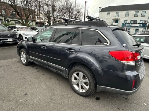 Used 2013 Subaru Outback 3.6R Limited image 5