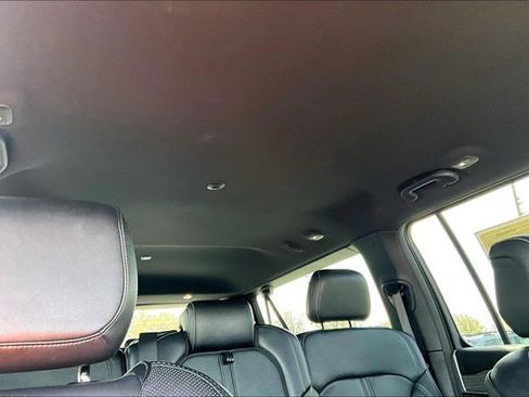 Used 2024 Jeep Wagoneer L Series II w/ Flexible Seating Group image 25