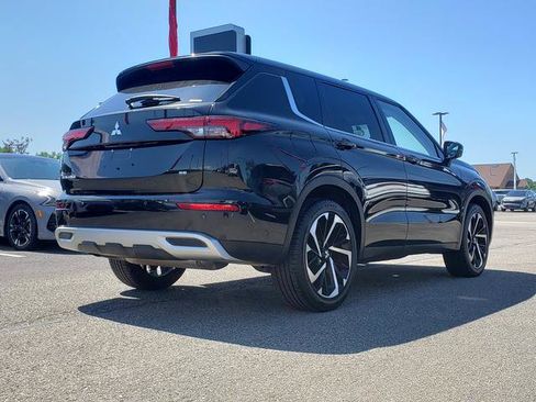 Used 2023 Mitsubishi Outlander SE AWD/4WD image 7