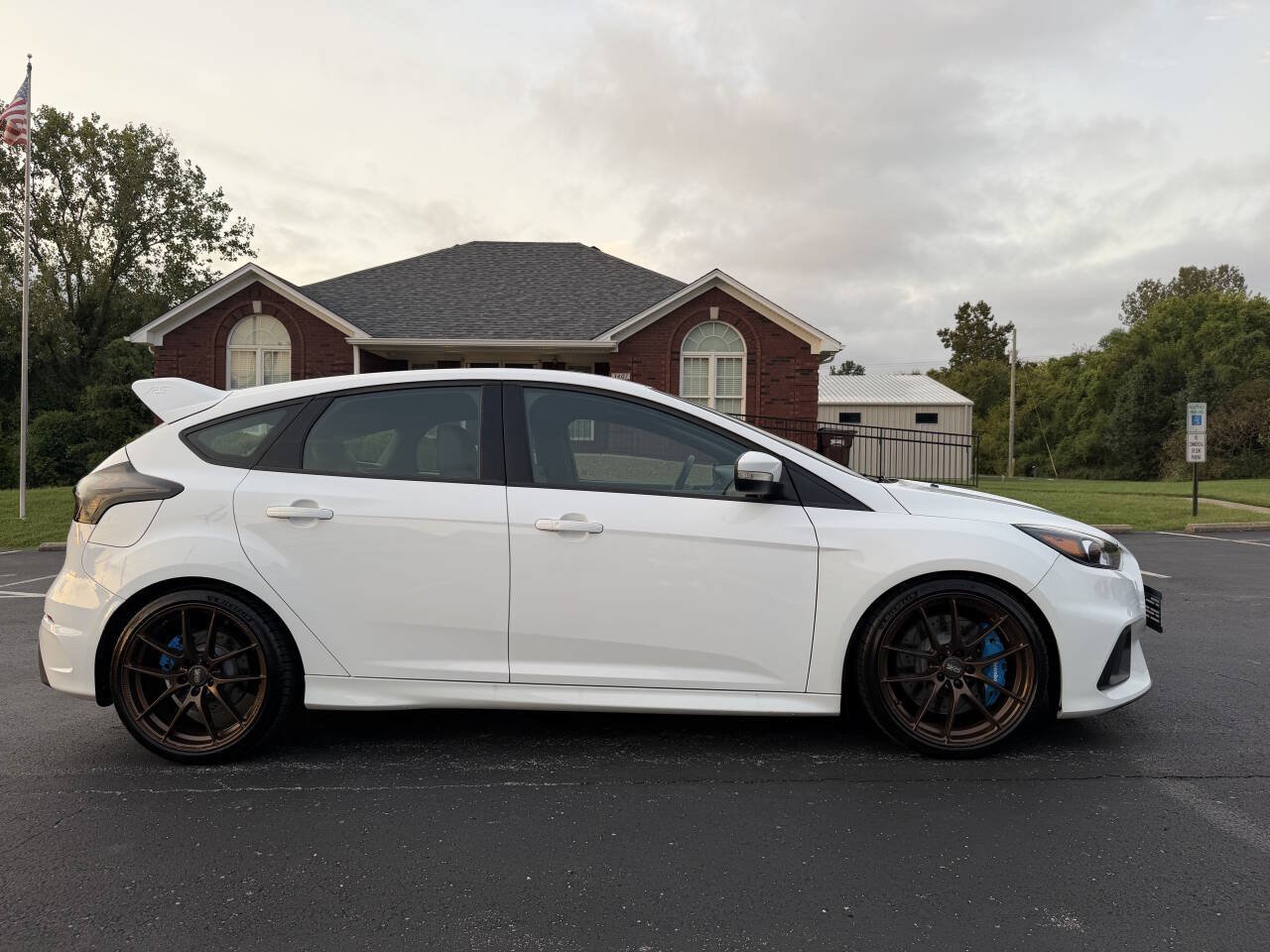 Used 2017 Ford Focus RS AWD/4WD image 7