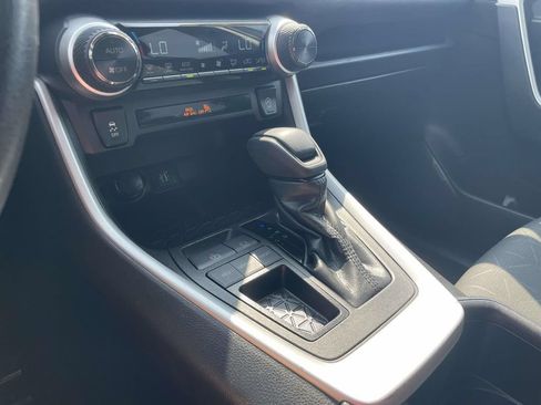 Used 2024 Toyota RAV4 XLE FWD image 30