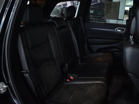 Used 2021 Jeep Grand Cherokee Laredo X AWD/4WD image 29