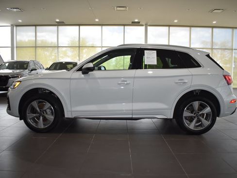 Used 2023 Audi Q5 2.0T Premium Plus w/ Premium Plus Package AWD/4WD image 7