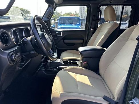 Used 2022 Jeep Wrangler Unlimited Sport AWD/4WD image 17