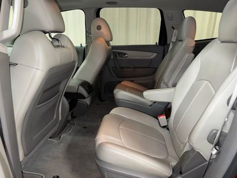 Used 2017 Chevrolet Traverse LT AWD/4WD image 19