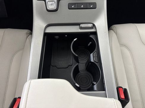 Used 2022 Hyundai Palisade SEL w/ 8P Bench Seat Package FWD image 26