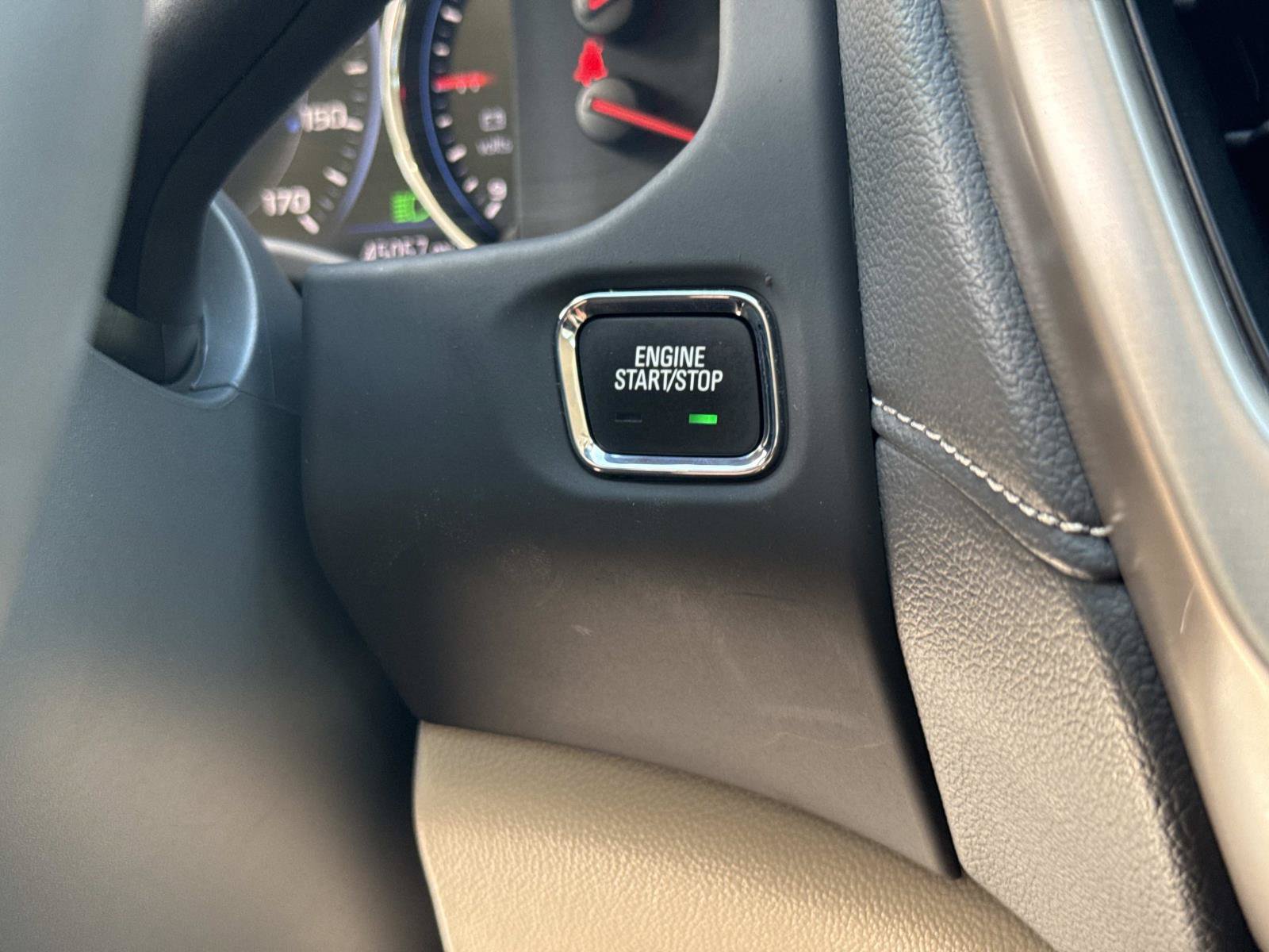Used 2023 GMC Acadia Denali w/ Denali Technology Package FWD image 29