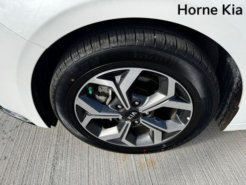 Certified 2021 Kia Forte LXS image 8