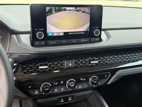 Used 2023 Honda Accord EX image 18