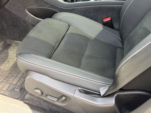 Certified 2023 Volvo C40 P8 Recharge Ultimate w/ Protection Package Premier image 24