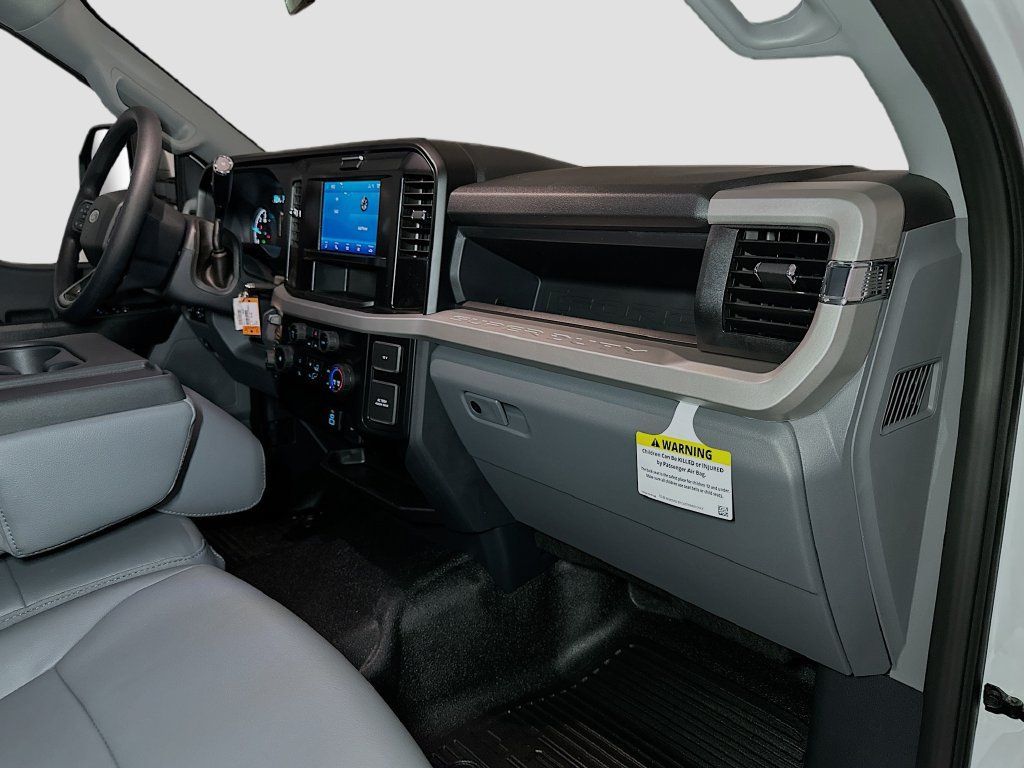 New 2026 Ford F550 4x4 Regular Cab Super Duty image 28