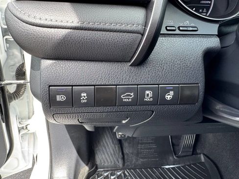 Used 2024 Toyota Camry SE FWD image 15
