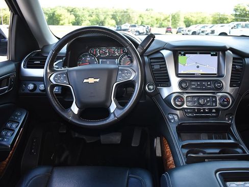 Used 2018 Chevrolet Tahoe Premier AWD/4WD image 21