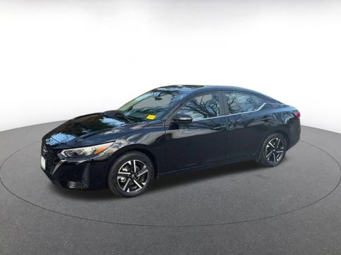 Used 2025 Nissan Sentra SV image 7