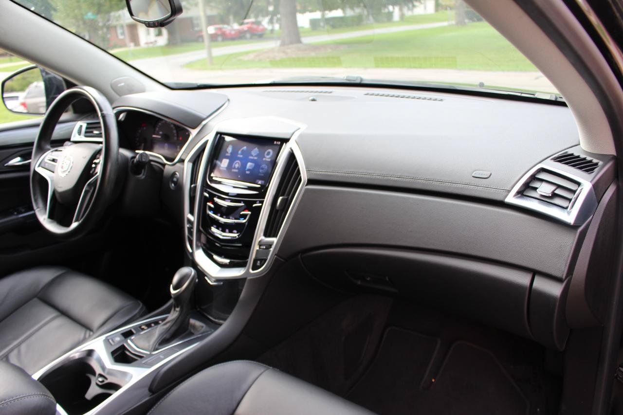 Used 2015 Cadillac SRX FWD image 38