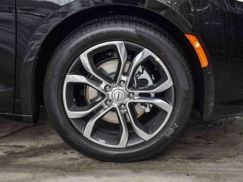 New 2026 Chrysler Pacifica Pinnacle w/ Trailer Tow Group image 9