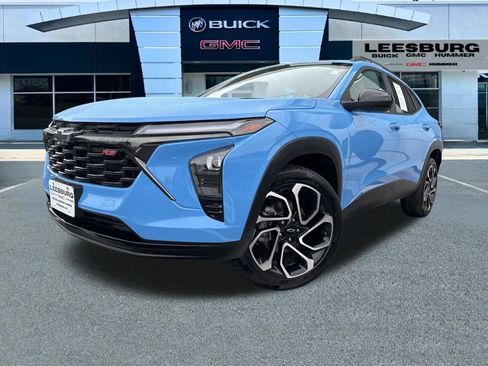 Used 2024 Chevrolet Trax RS w/ Sunroof Package image 3