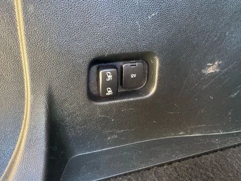 Used 2019 Ford Edge SEL image 32