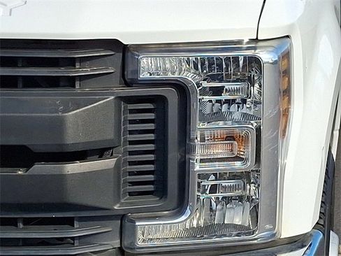 Used 2019 Ford F350 XL w/ Power Equipment Group image 9