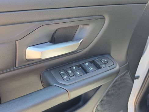New 2026 RAM 1500 Express AWD/4WD image 17