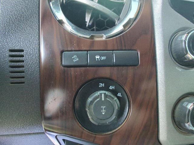 Used 2016 Ford F250 Lariat w/ Lariat Chrome Package AWD/4WD image 21