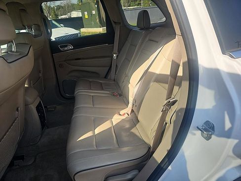 Used 2018 Jeep Grand Cherokee Overland image 31