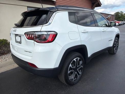 Used 2023 Jeep Compass Limited AWD/4WD image 10