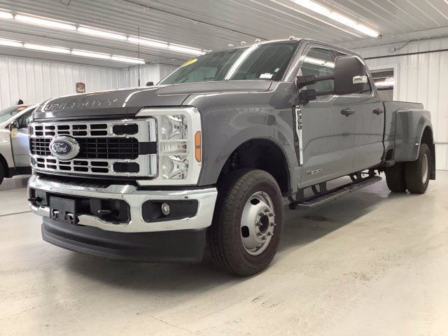 Used 2026 Ford F350 XLT AWD/4WD image 3