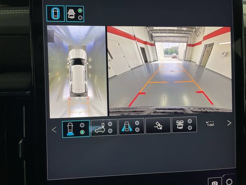 New 2026 GMC Yukon AT4 Ultimate w/ LPO, Floor Liner Package AWD/4WD image 21