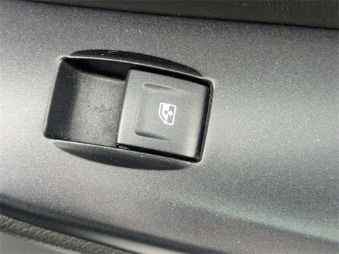 Used 2017 Chevrolet Suburban Premier image 37