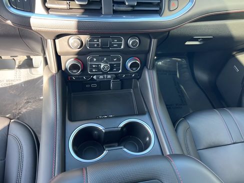 Used 2024 Chevrolet Suburban RST w/ Luxury Package AWD/4WD image 18