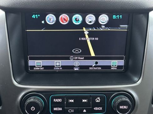 Used 2017 Chevrolet Suburban Premier image 27