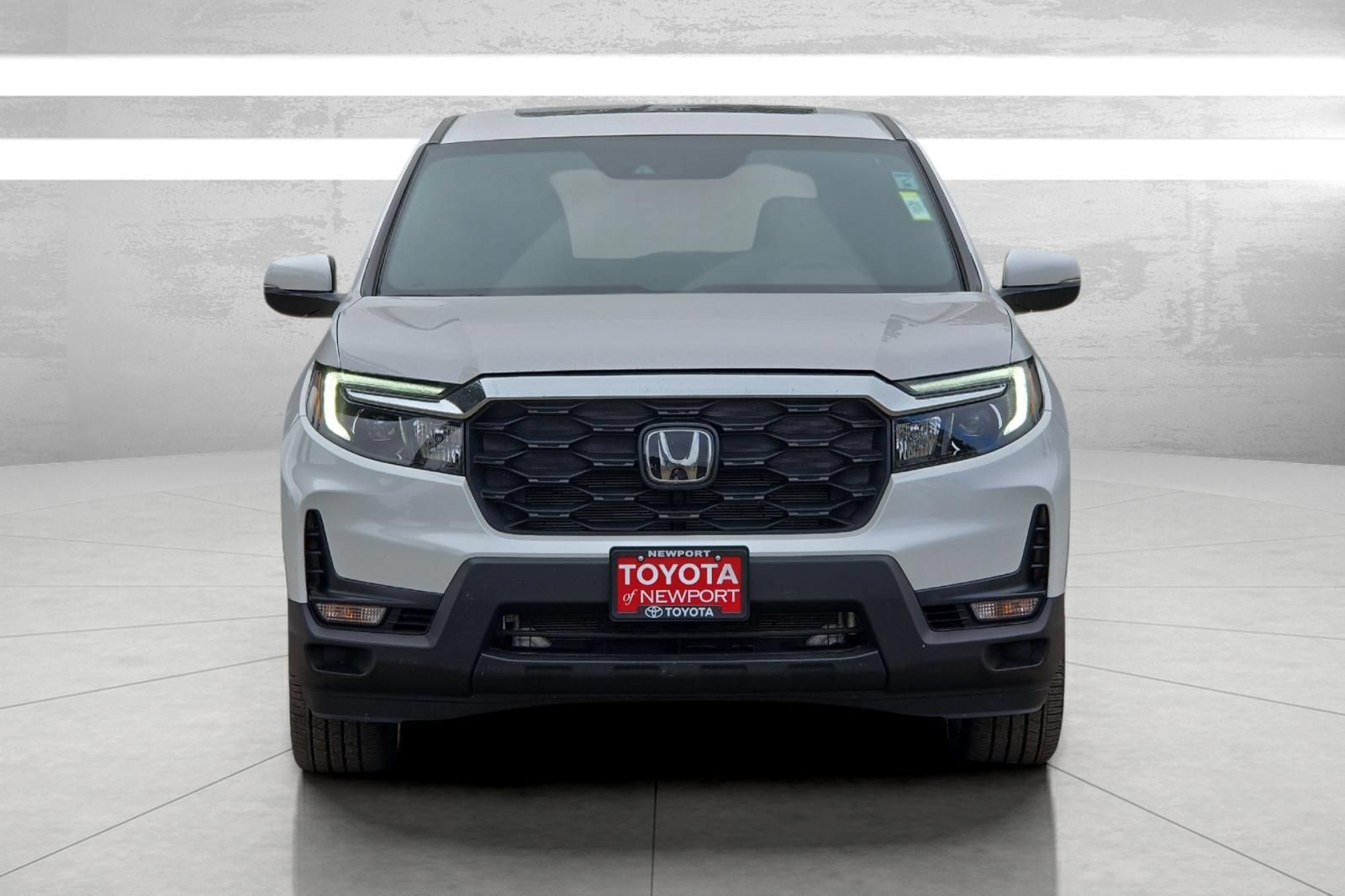 Used 2025 Honda Passport EX-L image 6