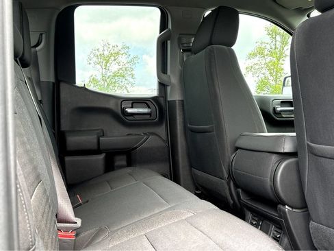Used 2024 Chevrolet Silverado 1500 Custom RWD image 9