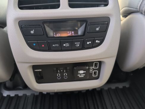 Used 2021 Honda Pilot Touring image 34