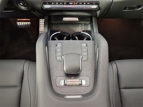 Used 2025 Mercedes-Benz GLS 450 4MATIC image 20