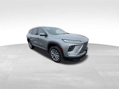 Certified 2025 Buick Enclave Preferred image 2