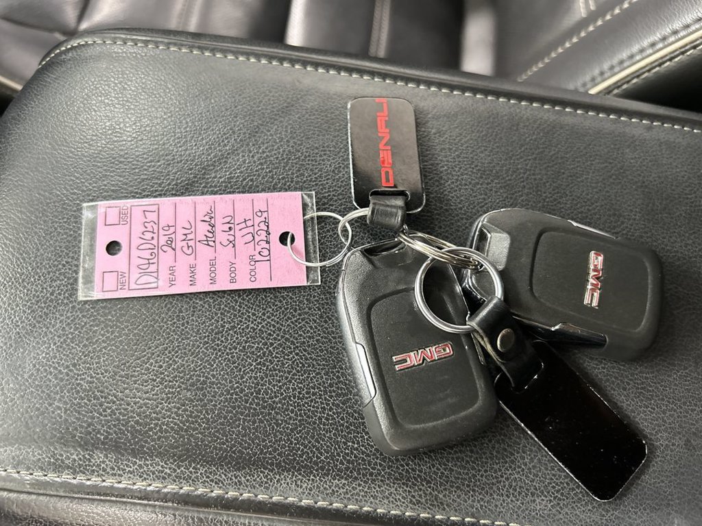 Used 2019 GMC Acadia Denali w/ Technology Package AWD/4WD image 12