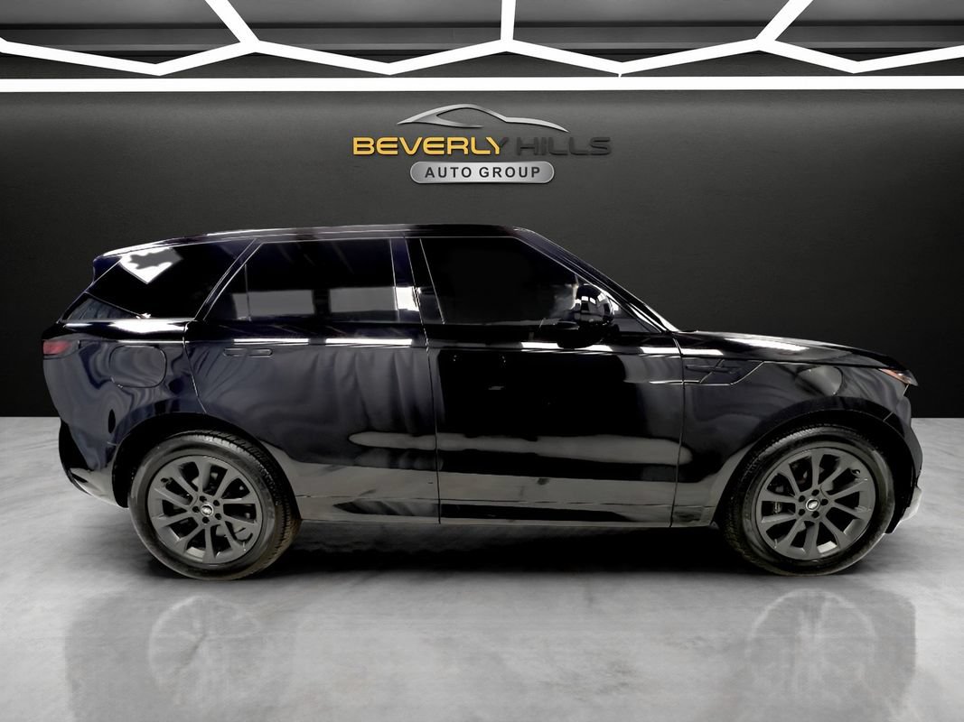 Used 2024 Land Rover Range Rover Sport Dynamic SE AWD/4WD image 5