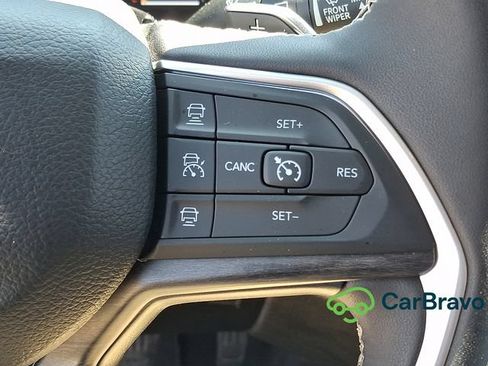Used 2024 Jeep Grand Cherokee L Limited w/ Luxury Tech Group II AWD/4WD image 24
