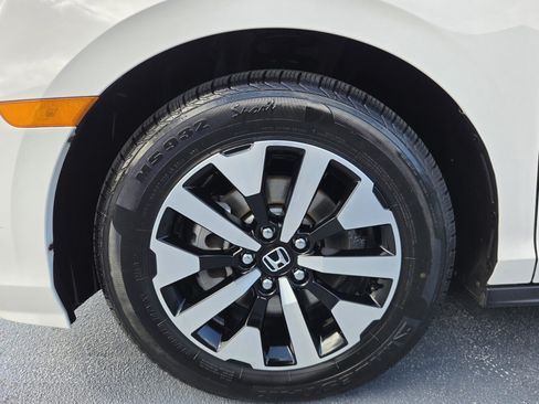 Used 2025 Honda Odyssey EX-L image 11