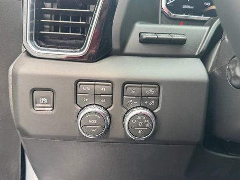 Used 2026 GMC Sierra 1500 Denali w/ Denali Reserve Package AWD/4WD image 25