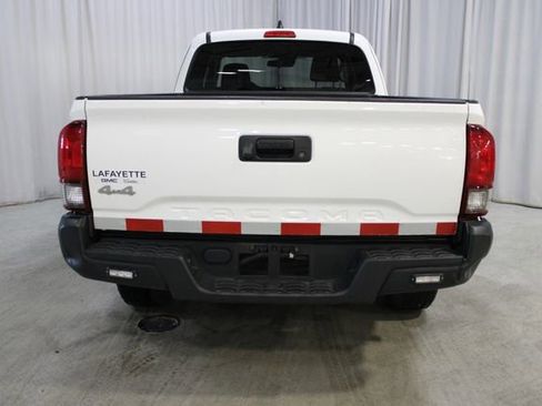 Used 2020 Toyota Tacoma SR AWD/4WD image 27