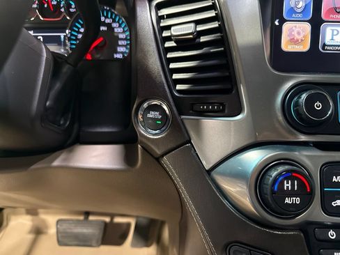 Used 2015 Chevrolet Tahoe LTZ RWD image 16