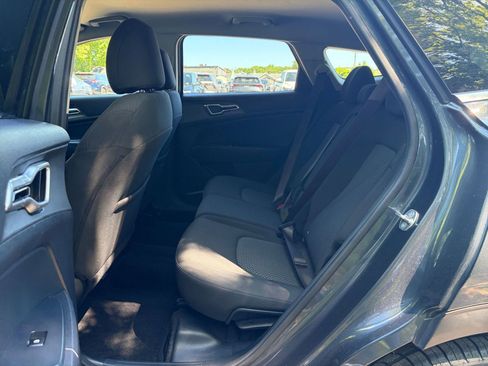 Used 2025 Kia Sportage LX FWD image 24