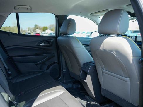 Used 2024 Chevrolet Trax ACTIV FWD image 19
