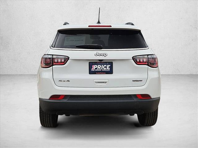 Used 2024 Jeep Compass Latitude AWD/4WD image 7