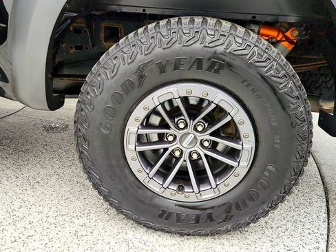 Used 2019 Ford F150 Raptor w/ Equipment Group 802A Luxury image 9